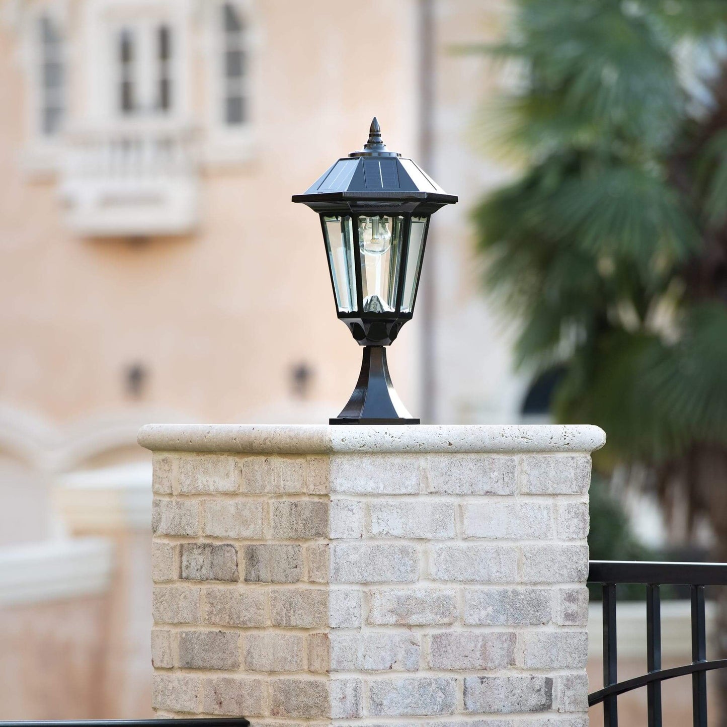Lighteme Solar Lamp Post Lights