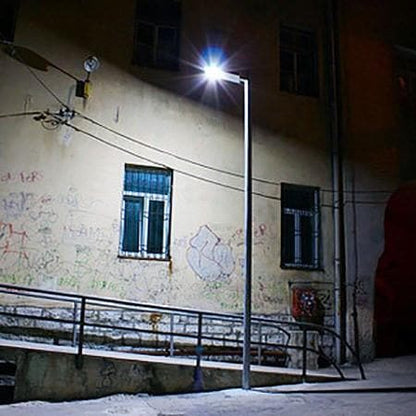 Lighteme 20 Watt Solar Street Light