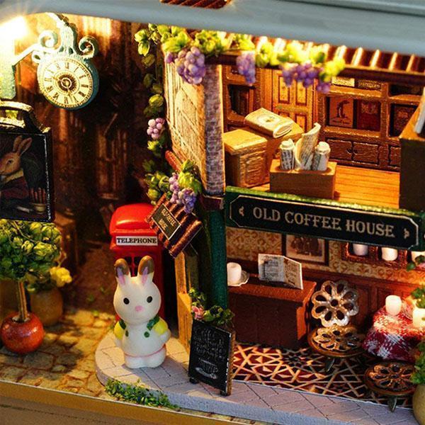 Lighteme DIY Christmas Miniature Dollhouse (3 styles)