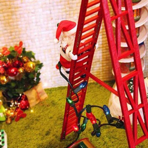 Lighteme Santa's Climbing Toys