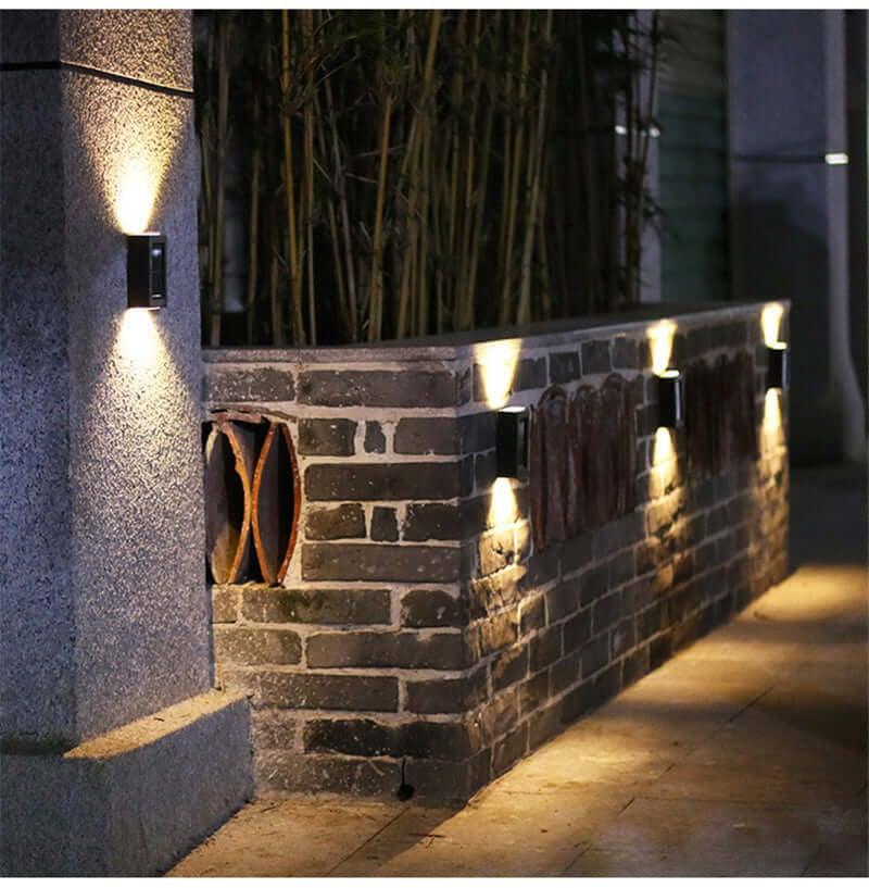 Wasserdichte solarbetriebene Außenwandleuchte von Lighteme | 1 KAUFEN, 1 GRATIS (2 STÜCK)