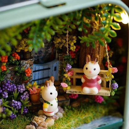 Lighteme DIY Christmas Miniature Dollhouse (3 styles)