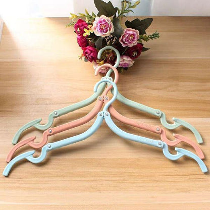 Lighteme Telescopic Folding Clothes-Hanger (4 colors)