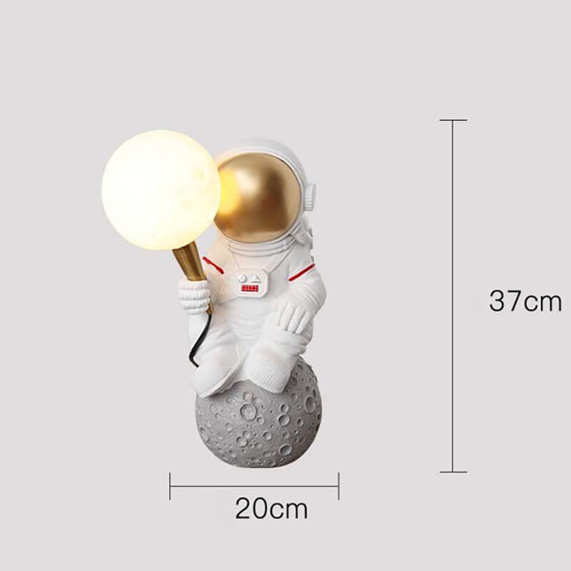 Lighteme Astronaut Resin Table Lamp
