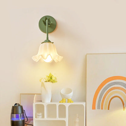 Lighteme Graceful Flower Wall Lamp