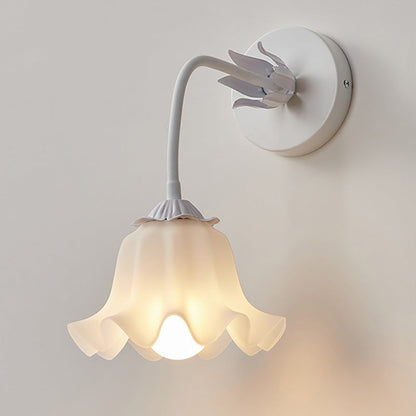 Lighteme Graceful Flower Wall Lamp