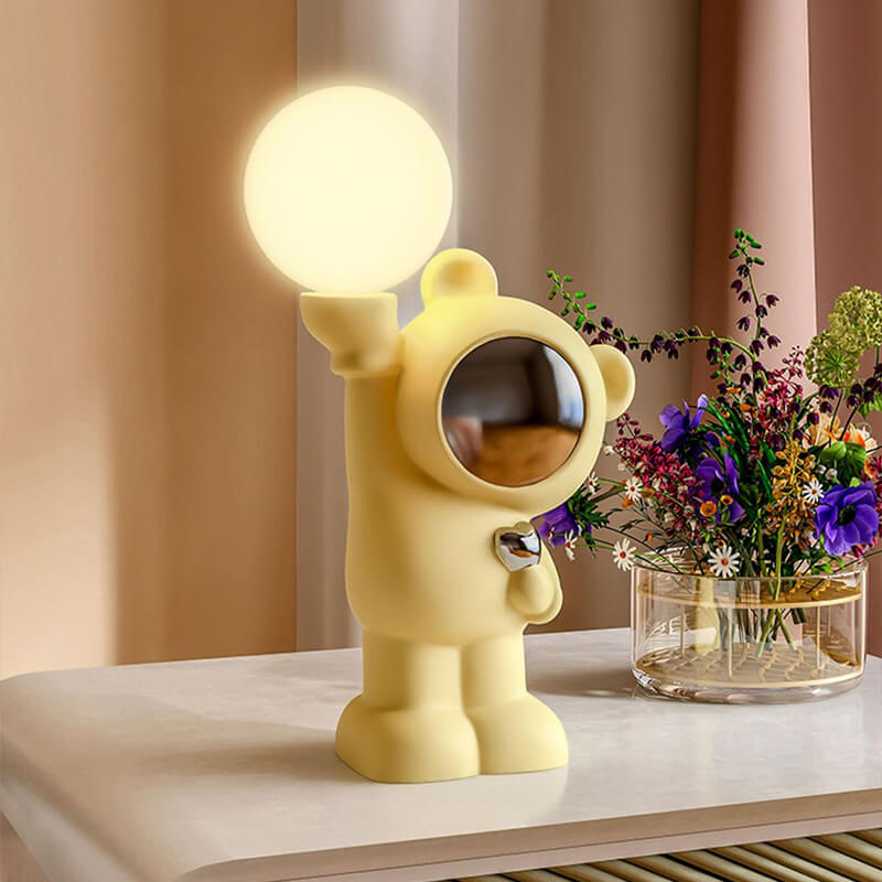 Lighteme Bigfoot Resin Desk Lamp