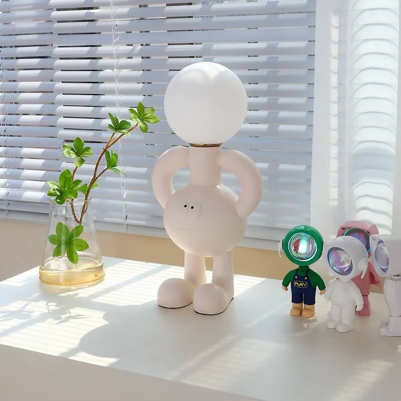 Lighteme Bigfoot Resin Desk Lamp