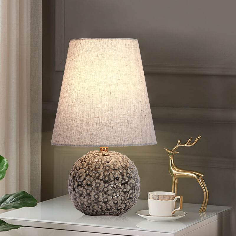 Lighteme Carved Flower Ceramic Table Lamp