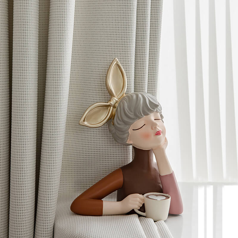 Lighteme Elegant Girl Resin Decoration