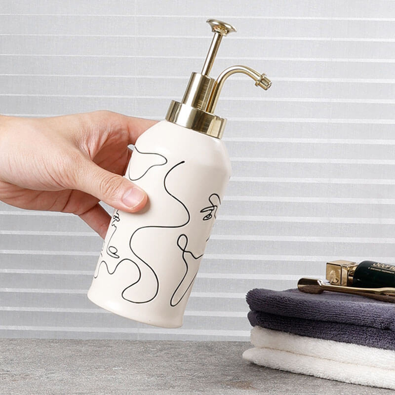 Lighteme Elegant Line Drawing Bathroom Set
