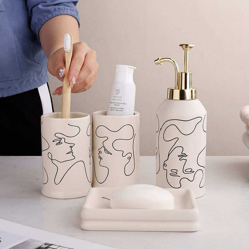 Lighteme Elegant Line Drawing Bathroom Set
