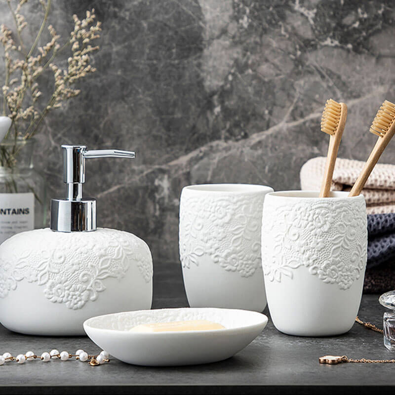 Lighteme Embossed Ceramic Bathroom Set
