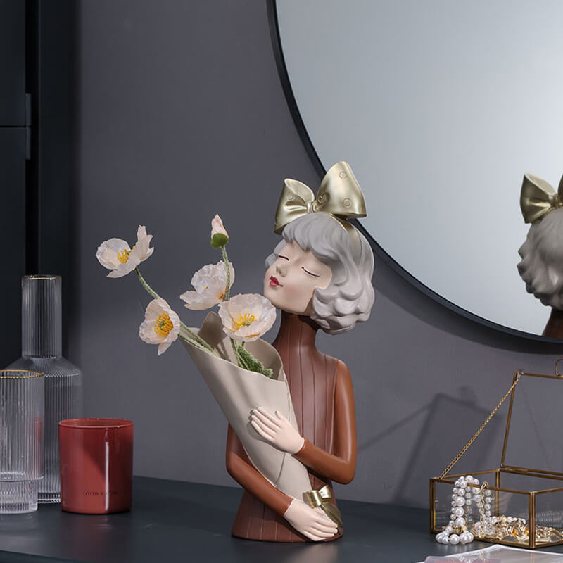 Lighteme Flower Girl Resin Decoration