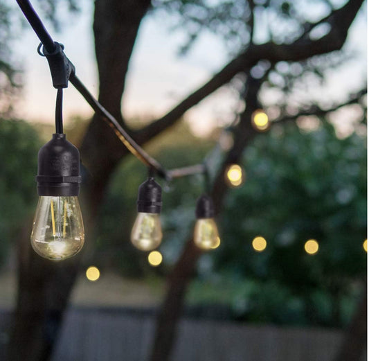 Lighteme 48 Fuß lange, steckbare LED-Lichterkette für den Außenbereich, wasserdicht, zum Aufhängen, dimmbare 2-W-Vintage-Edison-Glühbirnen 