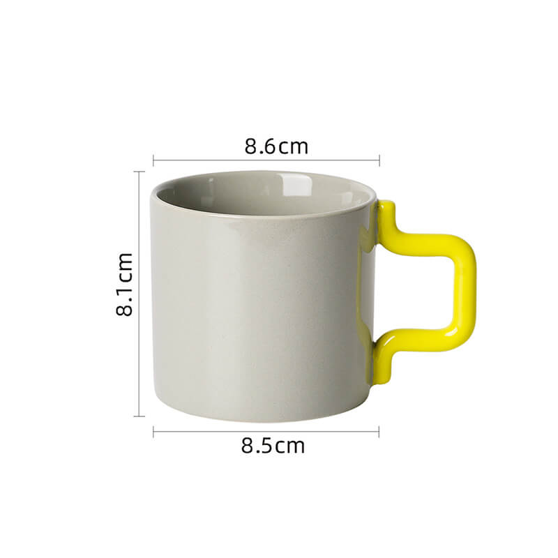 Tasse en céramique à anse géométrique Lighteme