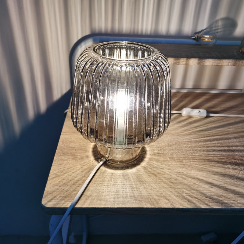 Lampe de table en verre martelé Lighteme