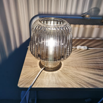 Lampe de table en verre martelé Lighteme