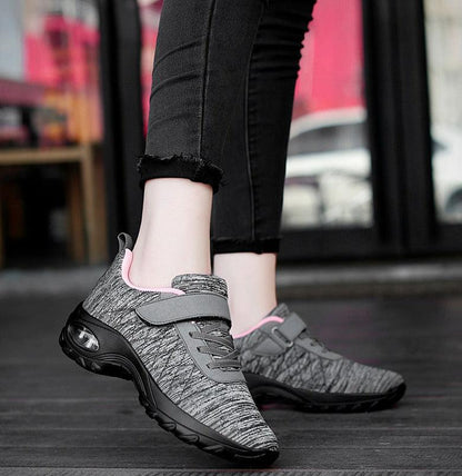 Lighteme Fashionable casual sneakers For Mens and Womens