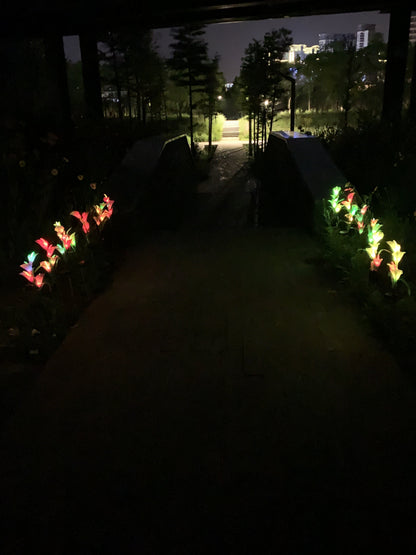 Ihrtrade Artificial Calla Lily Solar Garden Stake Lights (1 Pack of 4 Lilies)