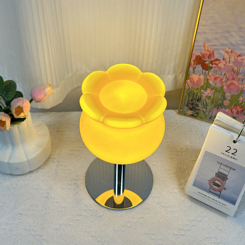 Lighteme Lily of the Valley Glass Table Lamp