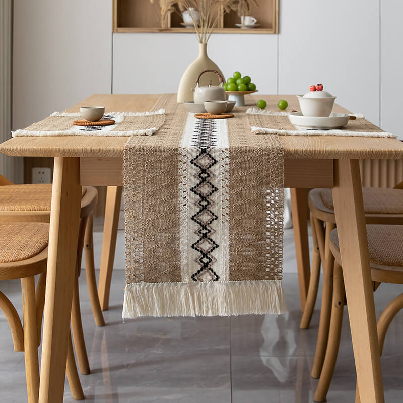Lighteme Linen Tassel Table Runner