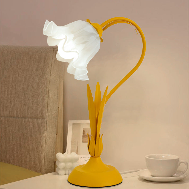 Lampe de table romantique à fleurs Lighteme