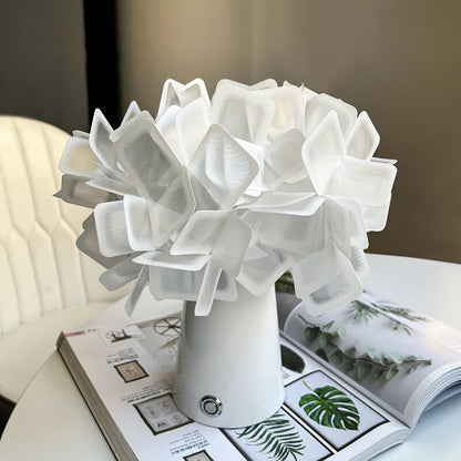 Lighteme Romantic Petal Table Lamp
