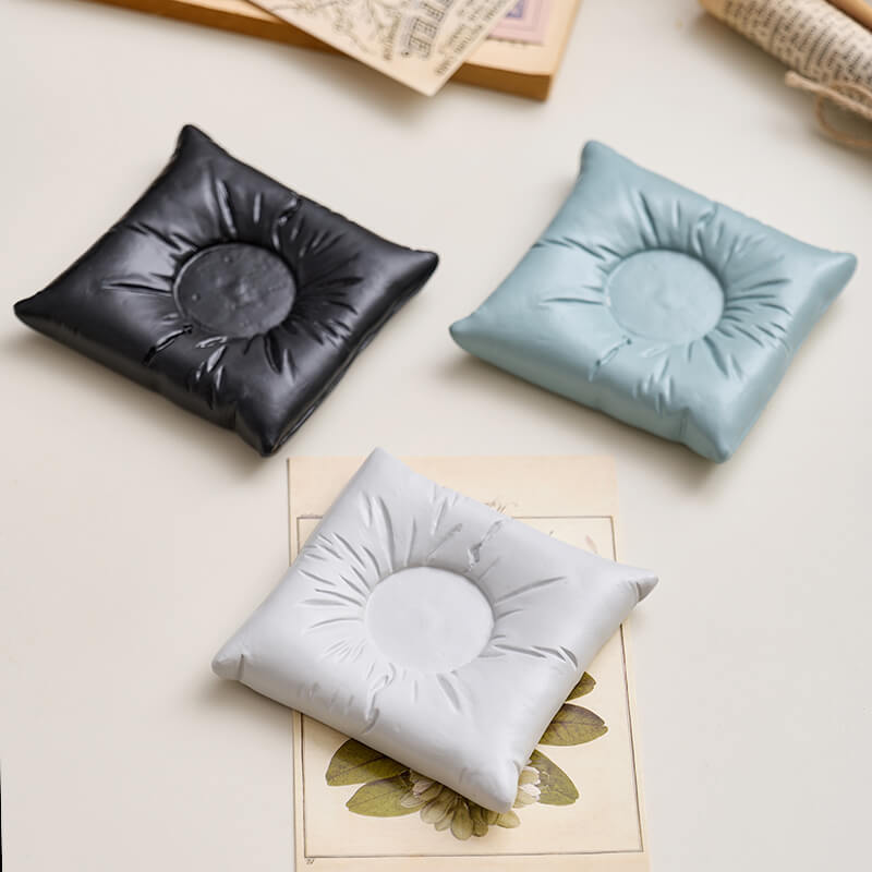 Lighteme Pillow Resin Candle Holder
