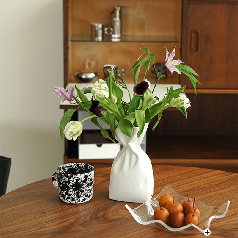 Lighteme Pleated Ceramic Vase