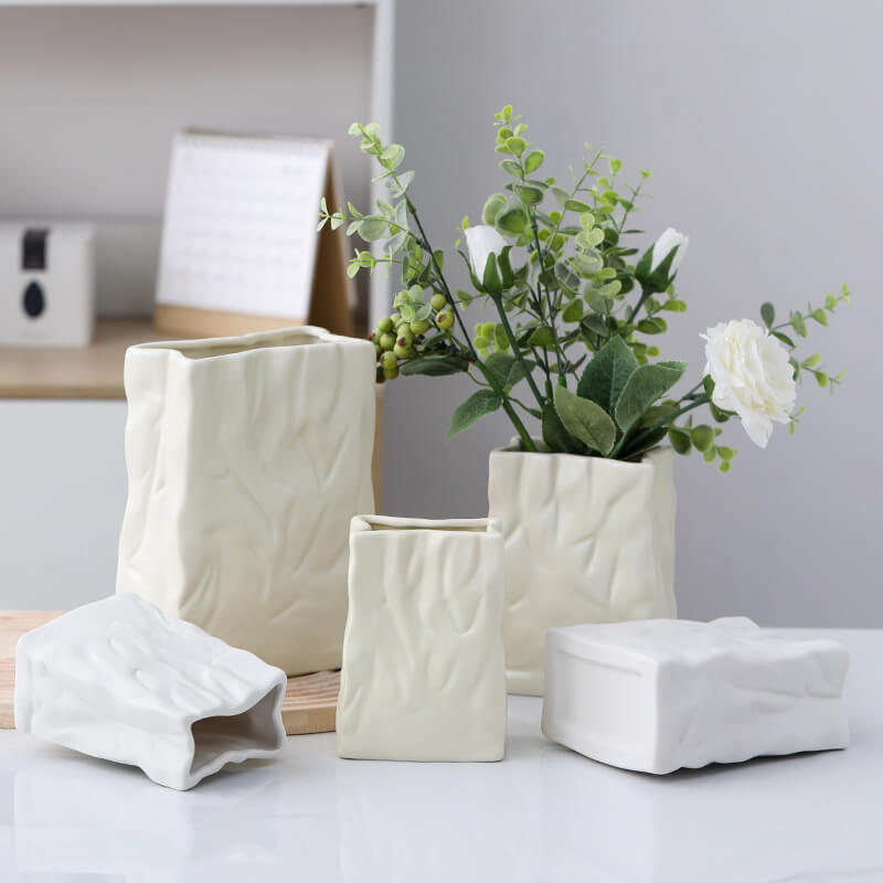 Lighteme Pleated Paper Bag Ceramic Vase