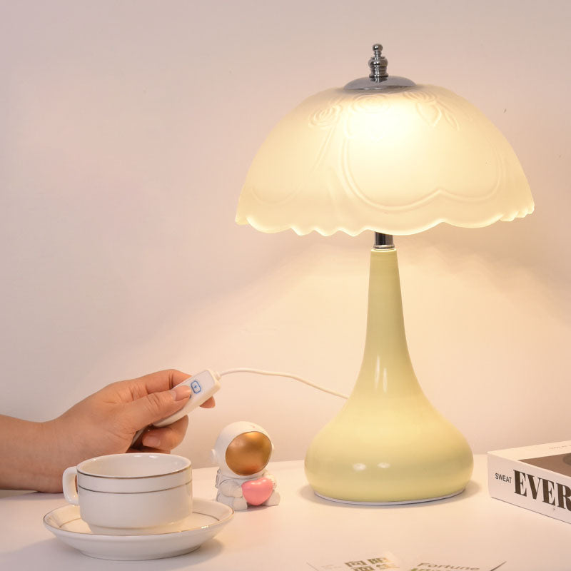 Lampe de table Lighteme style crème romantique