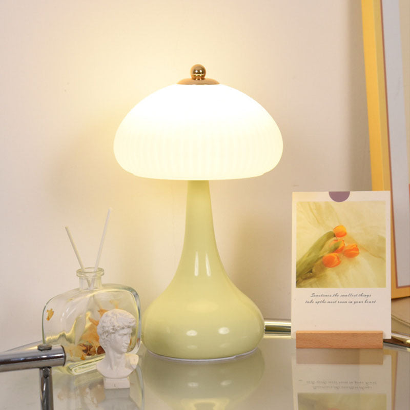 Lampe de table Lighteme style crème romantique