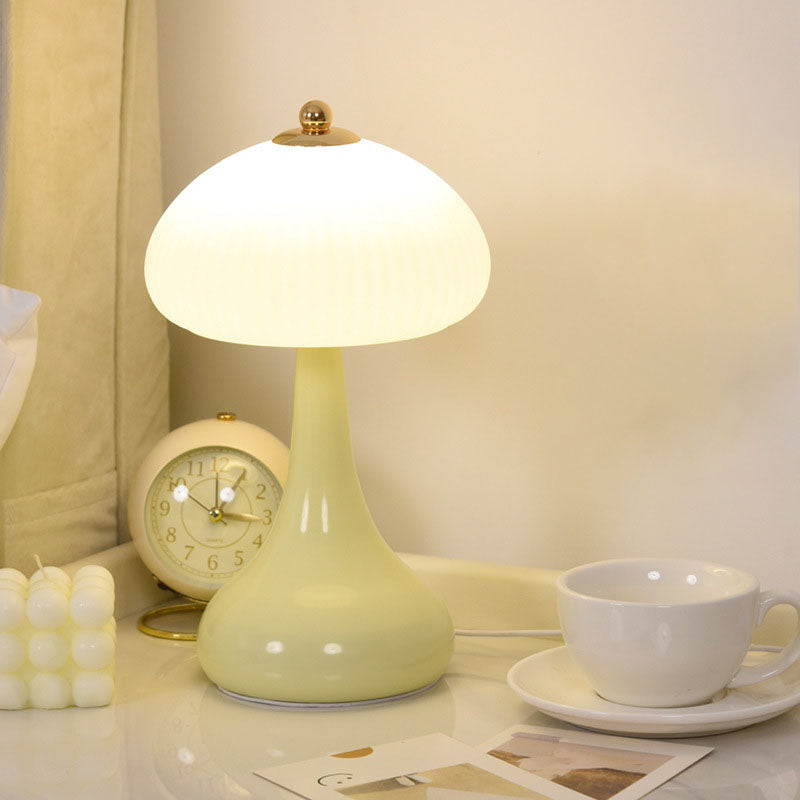 Lampe de table Lighteme style crème romantique