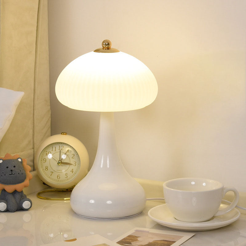 Lampe de table Lighteme style crème romantique