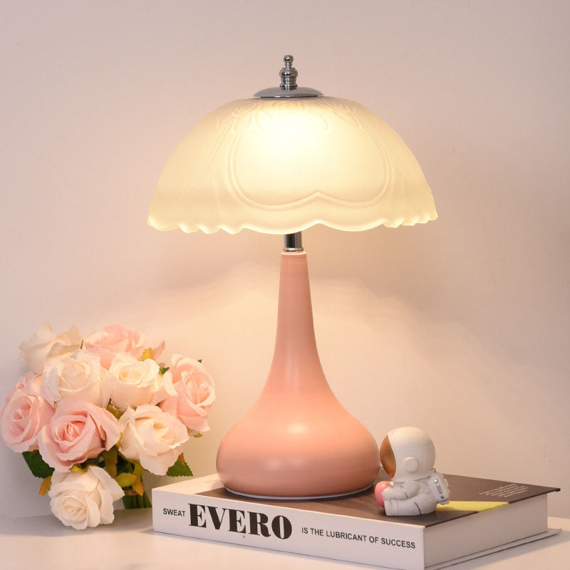 Lampe de table Lighteme style crème romantique