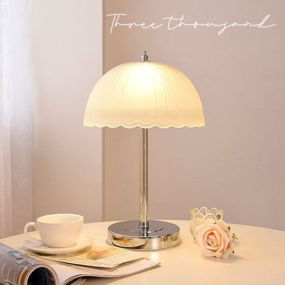 Lighteme Simple Petal Table Lamp
