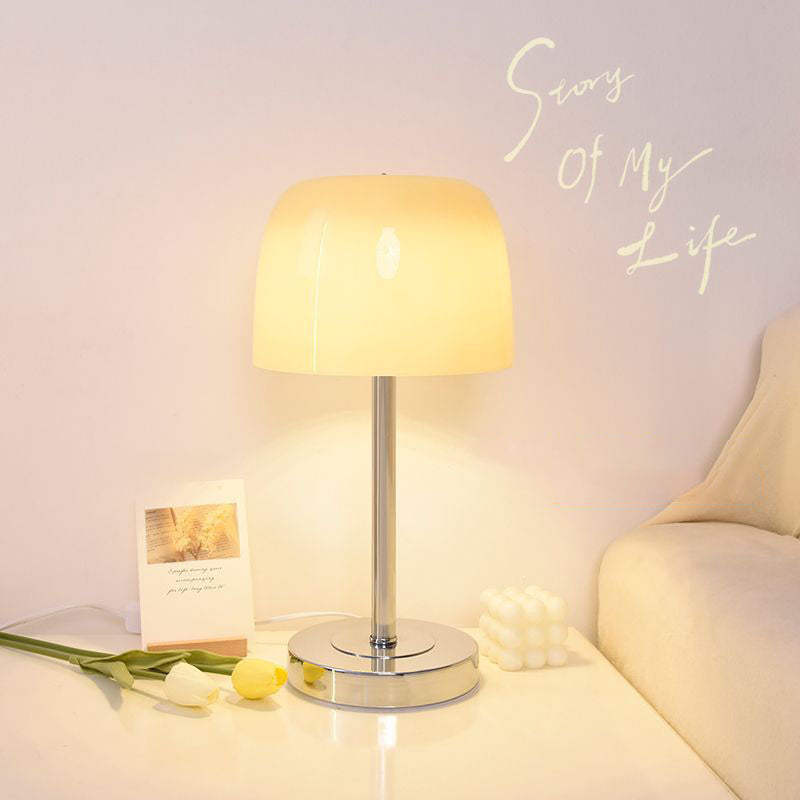 Lighteme Simple Petal Table Lamp