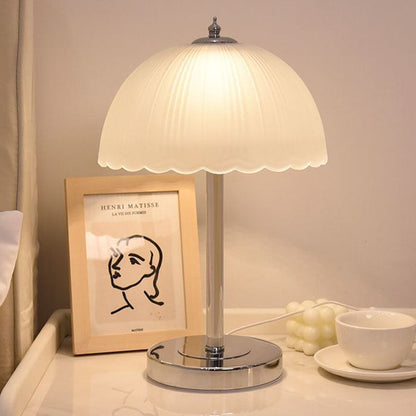 Lighteme Simple Petal Table Lamp