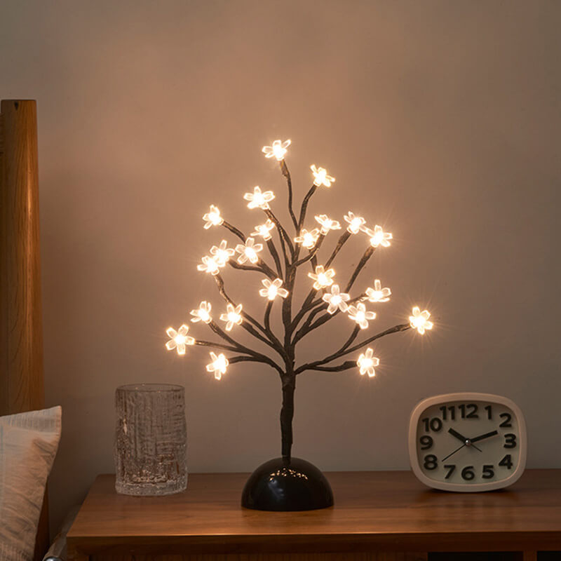 Lighteme Kleine Nachtlampe mit Baumschmuck