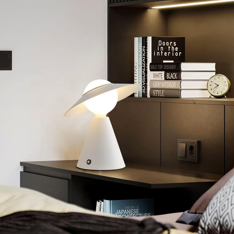 Lighteme Straw Hat Table Lamp