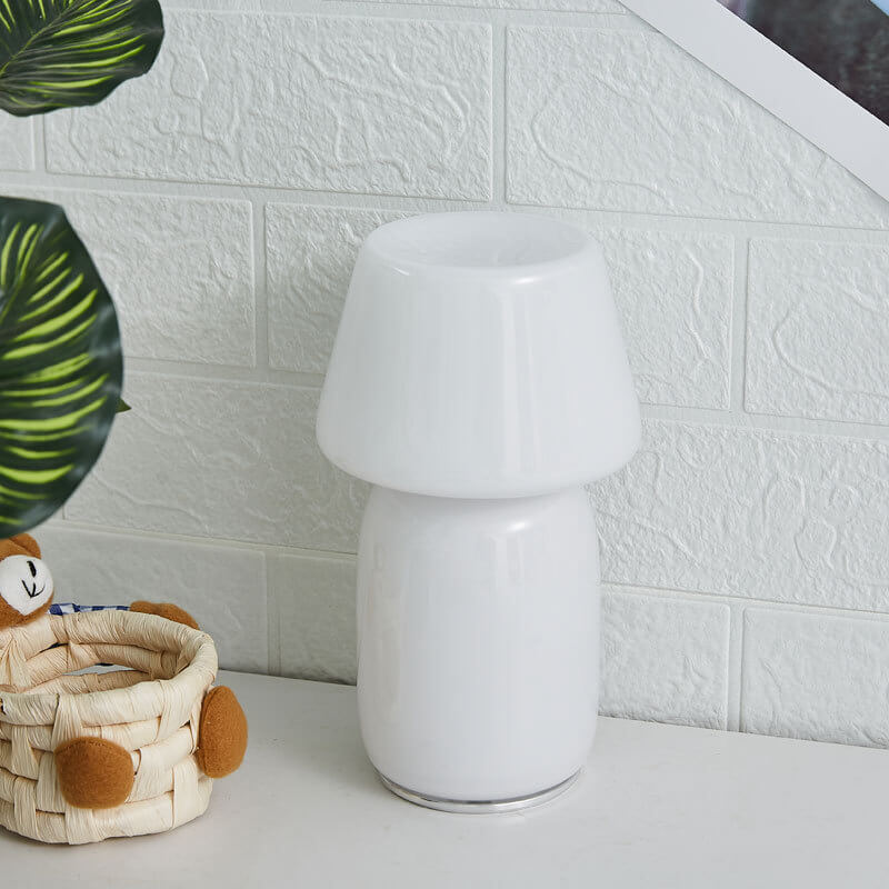 Lighteme – Gekippte Pilz-Nachtlampe aus Glas