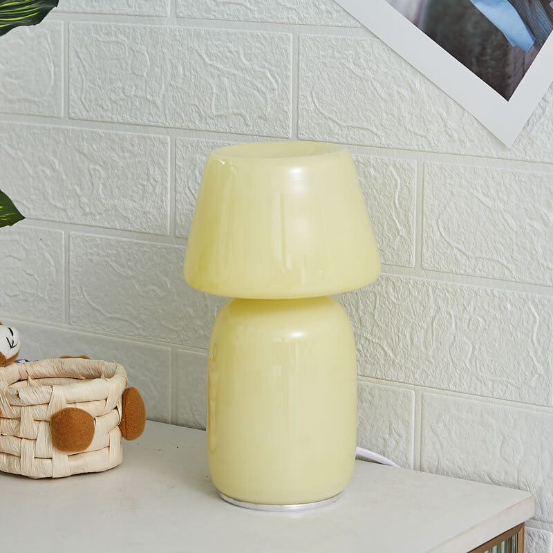 Lighteme – Gekippte Pilz-Nachtlampe aus Glas