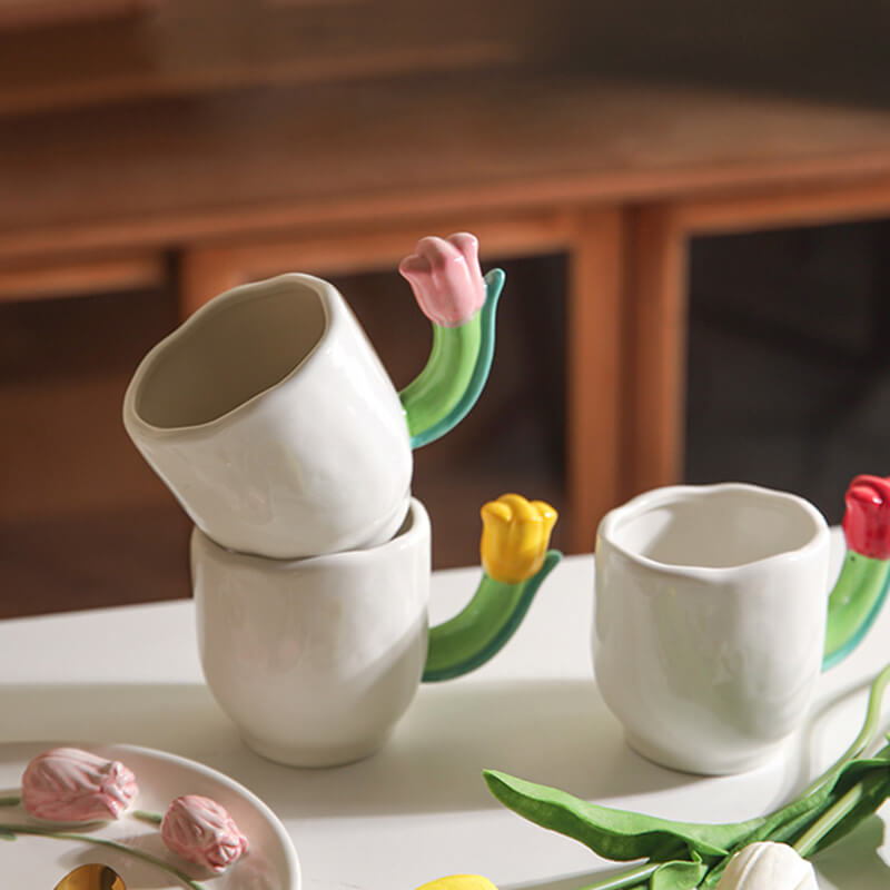 Tasse en céramique Lighteme avec poignée tulipe