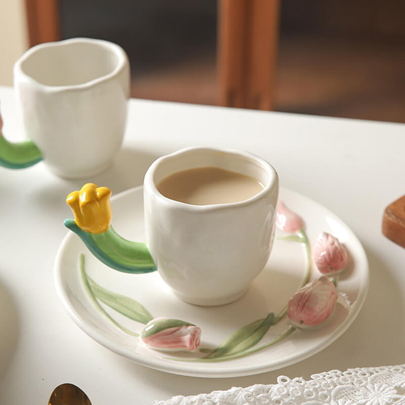 Tasse en céramique Lighteme avec poignée tulipe