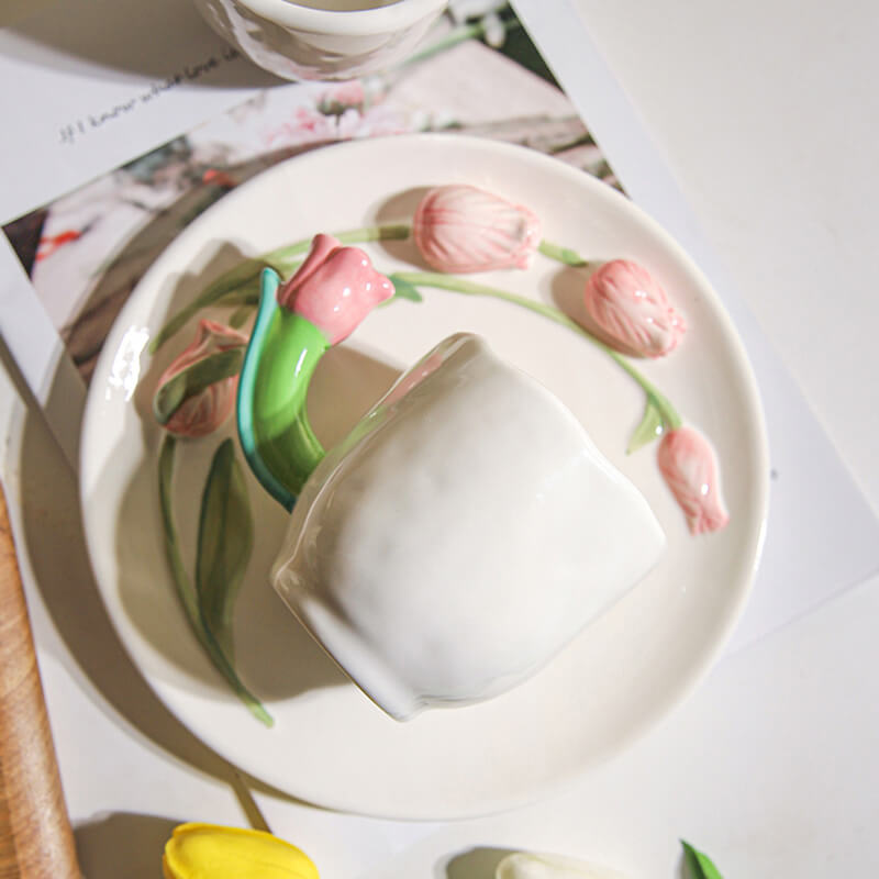 Tasse en céramique Lighteme avec poignée tulipe
