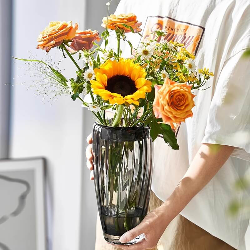 Lighteme Vertical Grain Glass Vase