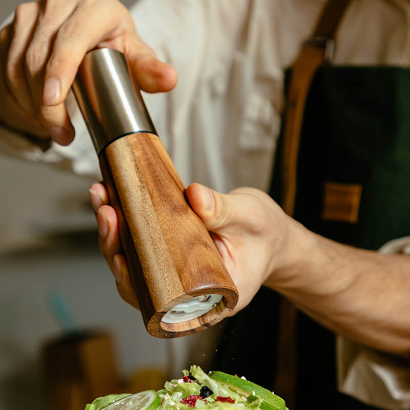 Lighteme Vintage Wooden Pepper Grinder