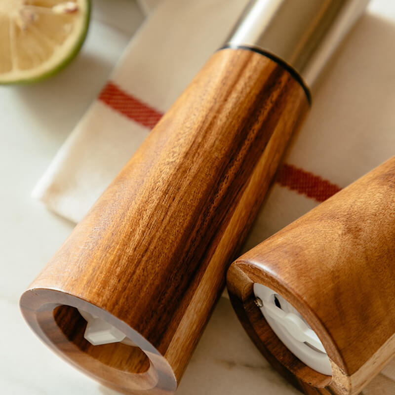 Lighteme Vintage Wooden Pepper Grinder