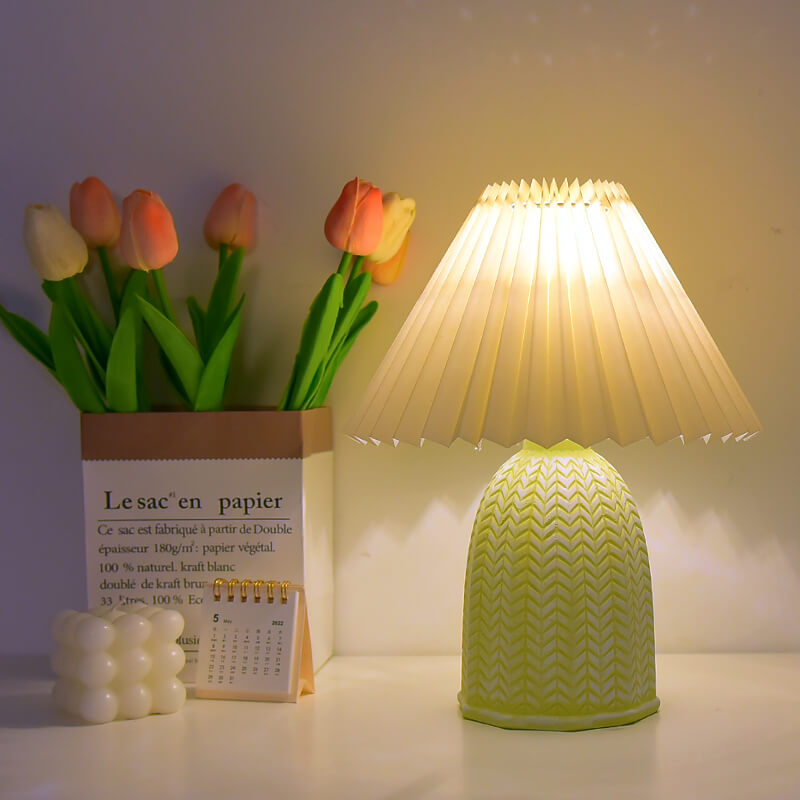 Lighteme Vintage Plissee Fan Tischlampe